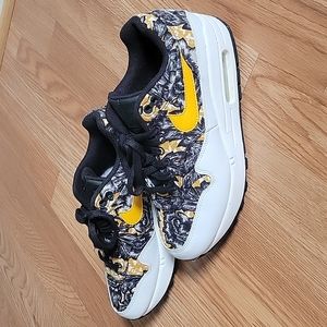 Nike Air Max 1 Black Yellow Floral 2018 Size 7 Women's